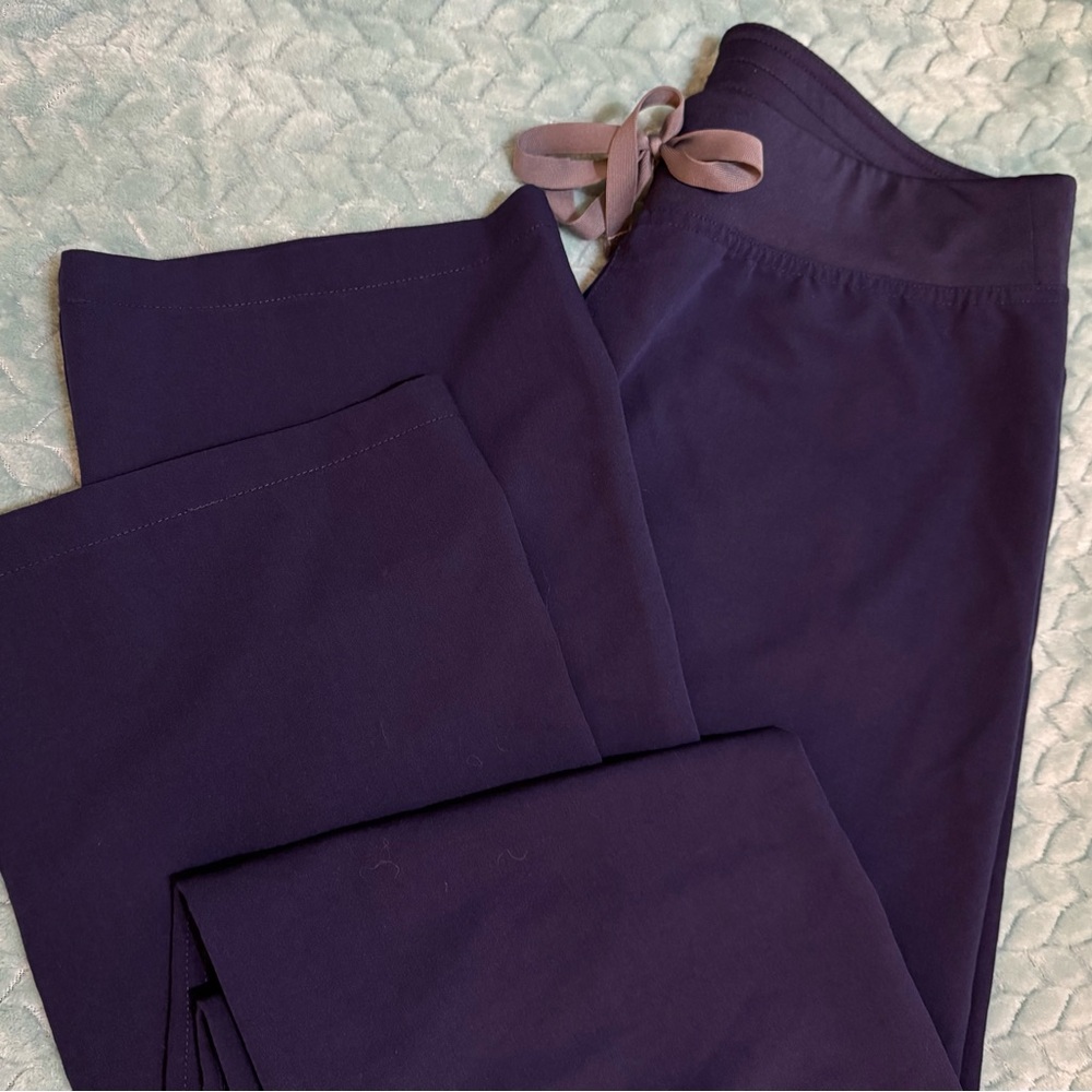 Figs Livingston pants in Navy, Medium/Tall